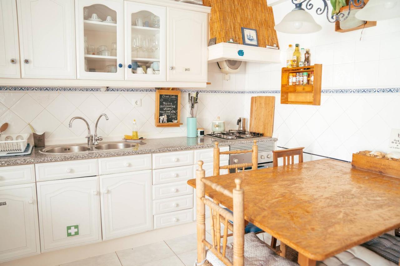 Ericeira Soulsurfers Guesthouse מראה חיצוני תמונה